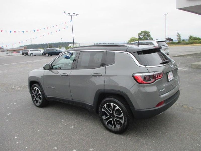 Used 2023 Jeep Compass LimitedImage 13