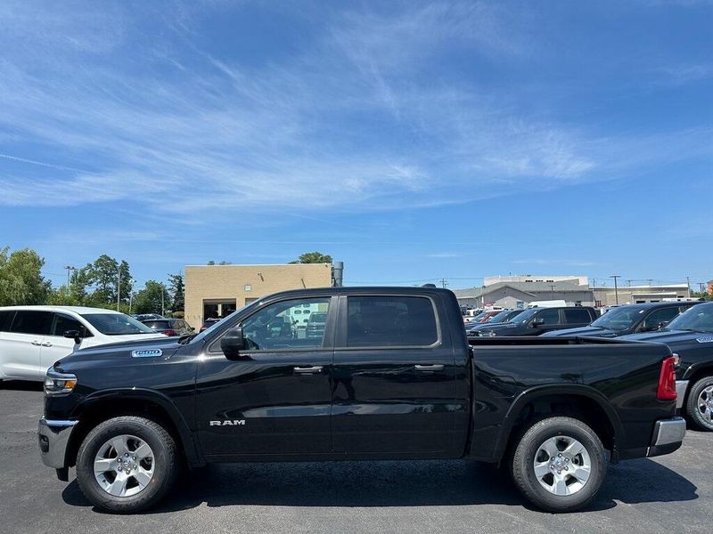 2025 RAM 1500 Big Horn Crew Cab 4x4 5