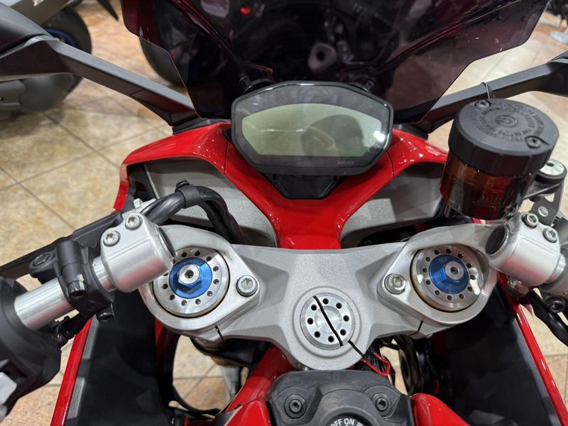 2020 Ducati SUPERSPORT S Image 6