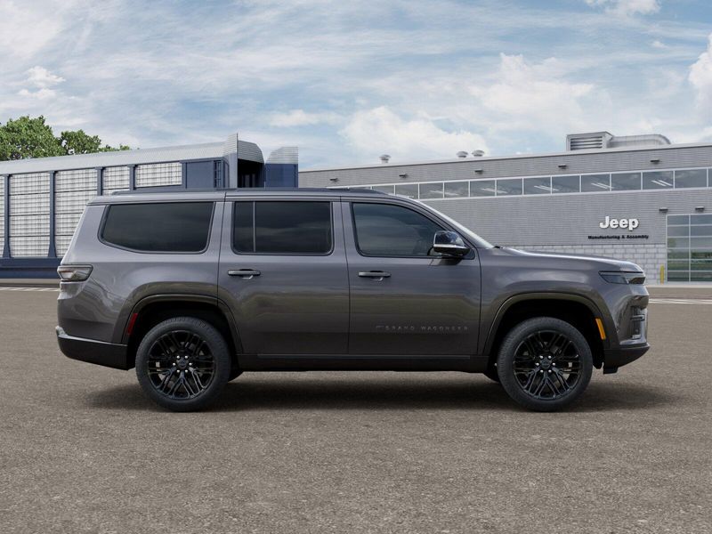 2026 Jeep Grand Wagoneer Limited Reserve 4x4Image 12