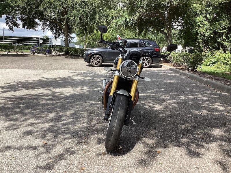 New 2025 Triumph Speed Twin 1200 RS 