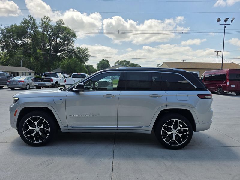 Used 2023 Jeep Grand Cherokee 4xe Summit ReserveImage 4