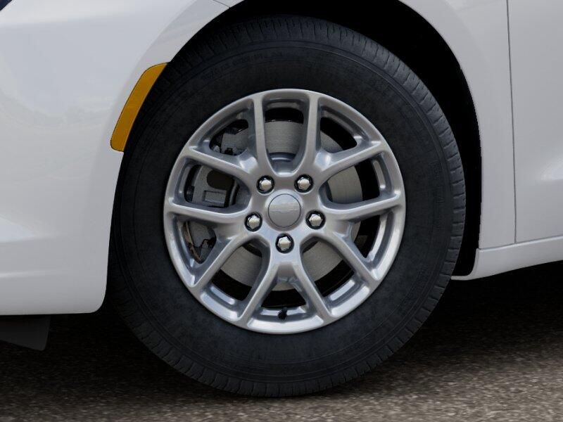 New 2027 Chrysler Pacifica SelectImage 4