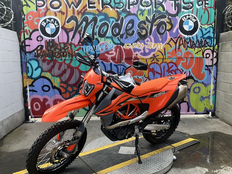 2023 KTM 690 ENDURO R Image 1
