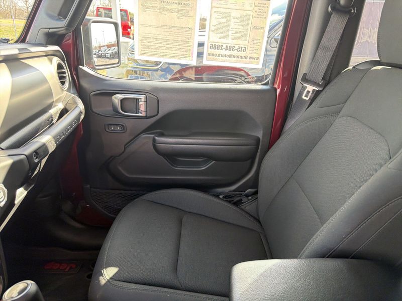 Used 2021 Jeep Wrangler Sport SImage 20