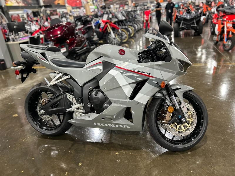 New 2026 Honda CBR600RR Image 26