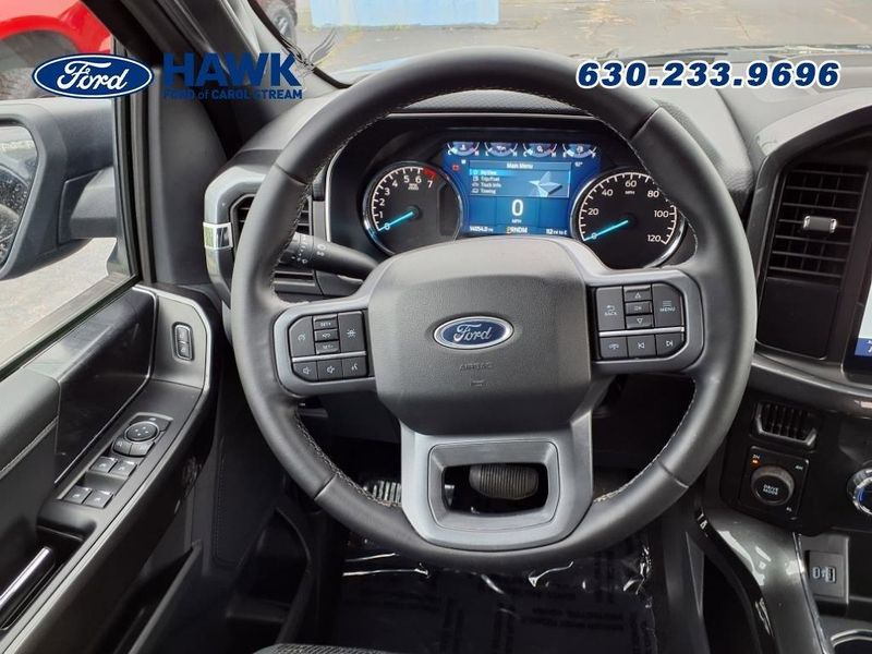 2023 Ford F-150 XLT photo 17