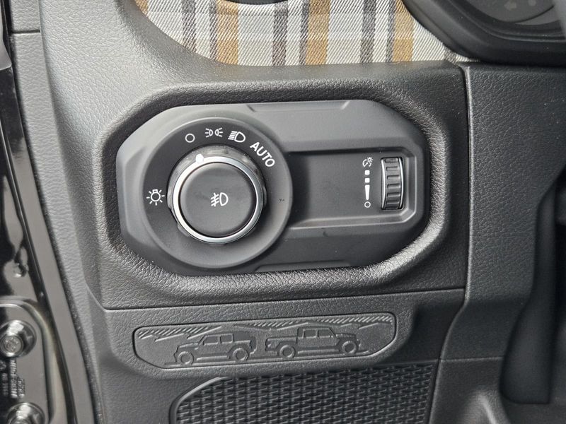 New 2026 Jeep Wrangler 4-door 85th Anniversary Edition