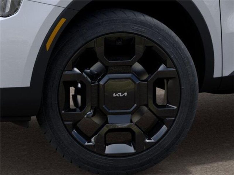 New 2025 Kia Sorento X-Line EXImage 9