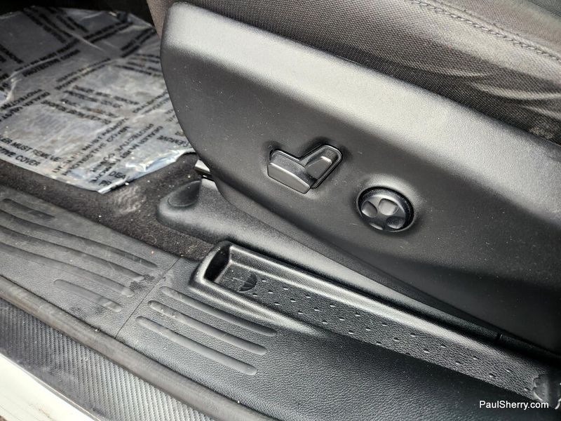 Used 2024 Chrysler Pacifica Touring