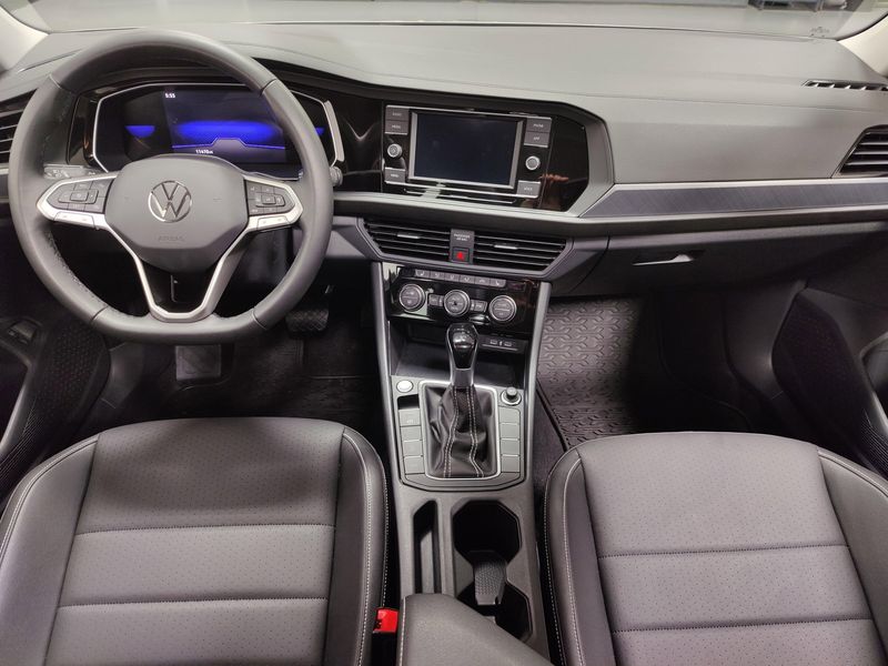 2024 Volkswagen Jetta SE w/Sunroof/Black Wheel PkgImage 12