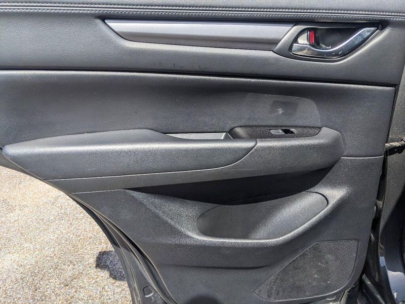 2023 Mazda CX-5 2.5 S Preferred PackageImage 21
