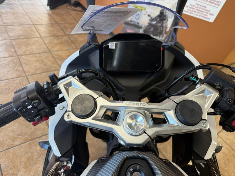 New 2026 CFMOTO 300SS Image 23