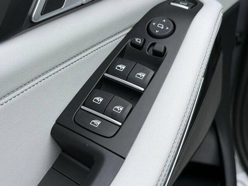 Used 2026 BMW X5 sDrive40iImage 19