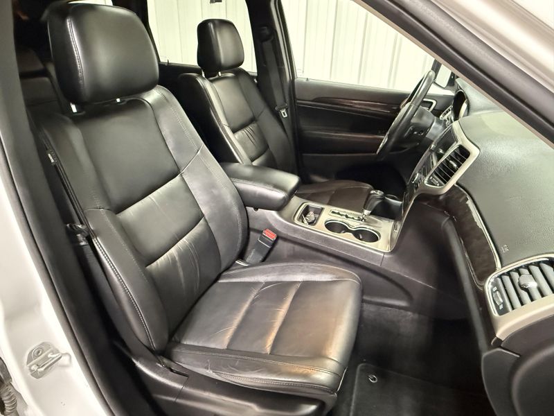 Used 2013 Jeep Grand Cherokee LaredoImage 14