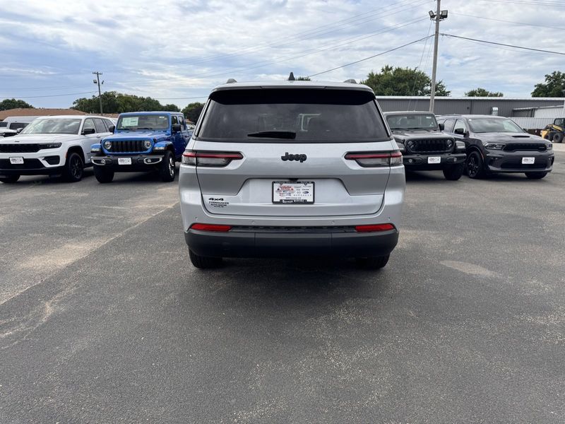 2024 Jeep Grand Cherokee L Altitude 4x4Image 7