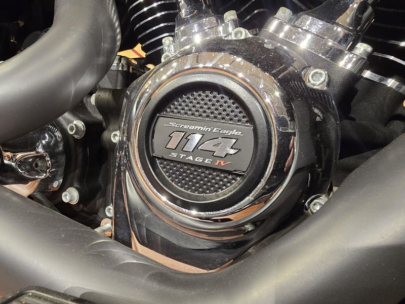 Used 2017 Harley-Davidson FLHR Road King Image 10