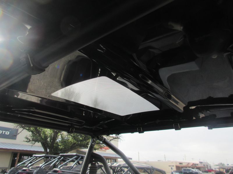 USED 2026 KAWASAKI TERYX KRX41000 BLACKOUT EDITION Image 23