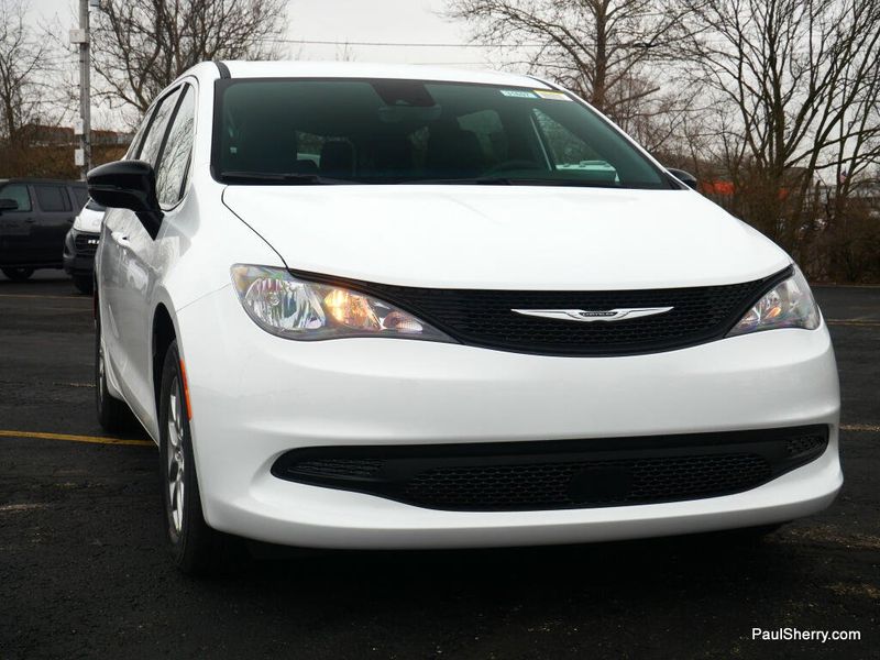 New 2026 Chrysler Voyager Lx
