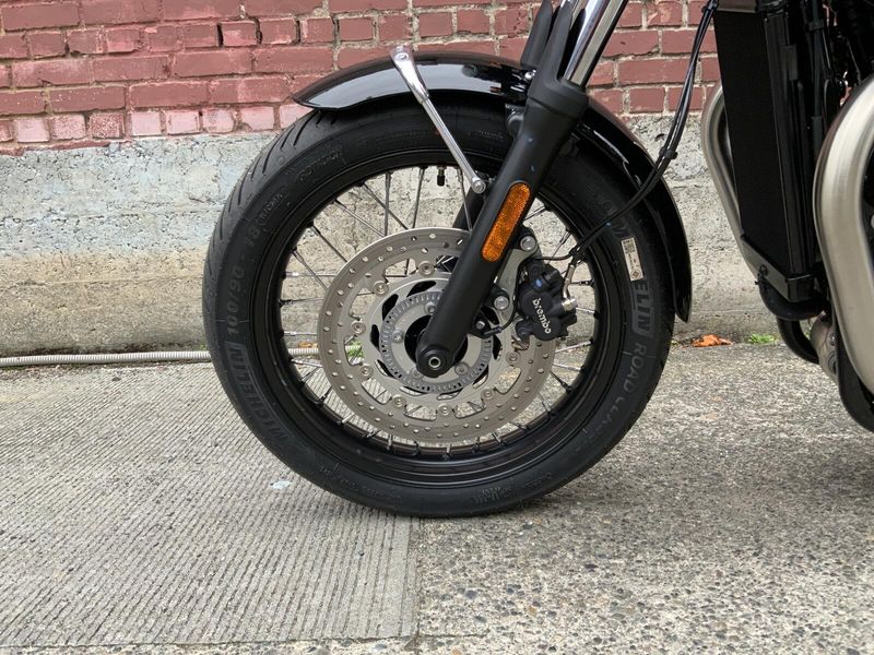 2025 Triumph Bonneville T120