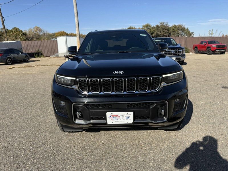 2025 Jeep Grand Cherokee OverlandImage 3