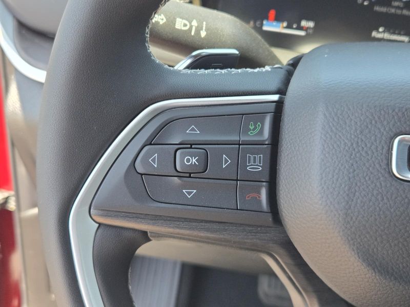New 2026 Jeep Grand Cherokee L Laredo Altitude 4x4