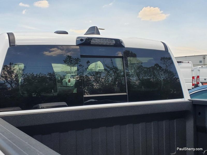 New 2026 RAM 1500 Rho Crew Cab 4x4 5'7' Box