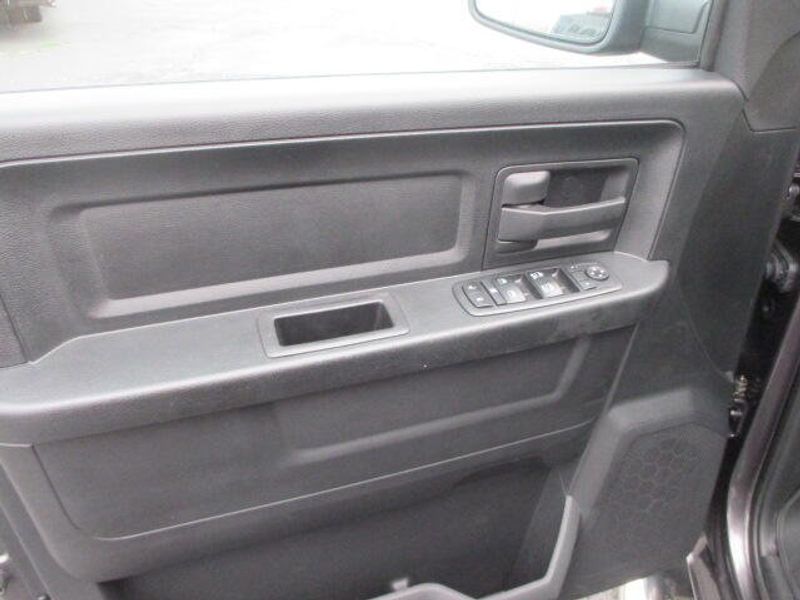 Used 2018 RAM 1500 ExpressImage 14