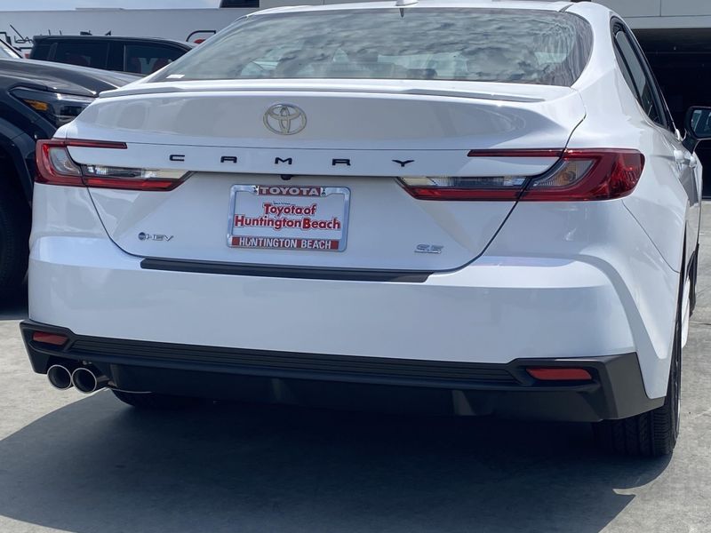 New 2025 Toyota Camry SEImage 4