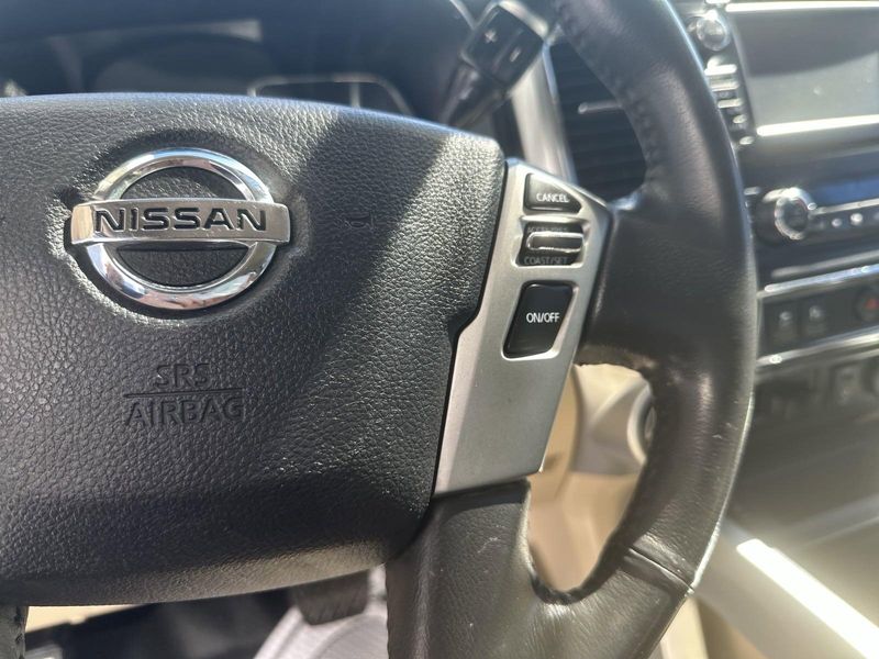 2017 Nissan Titan XD SVImage 19