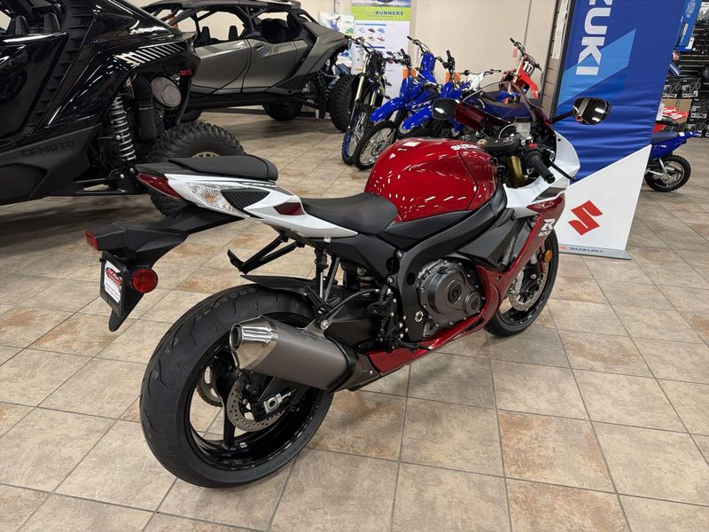 New 2027 Suzuki GSX-R750 Image 17