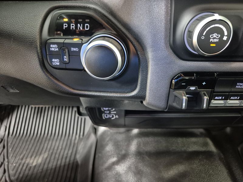 2023 RAM 2500 TradesmanImage 28