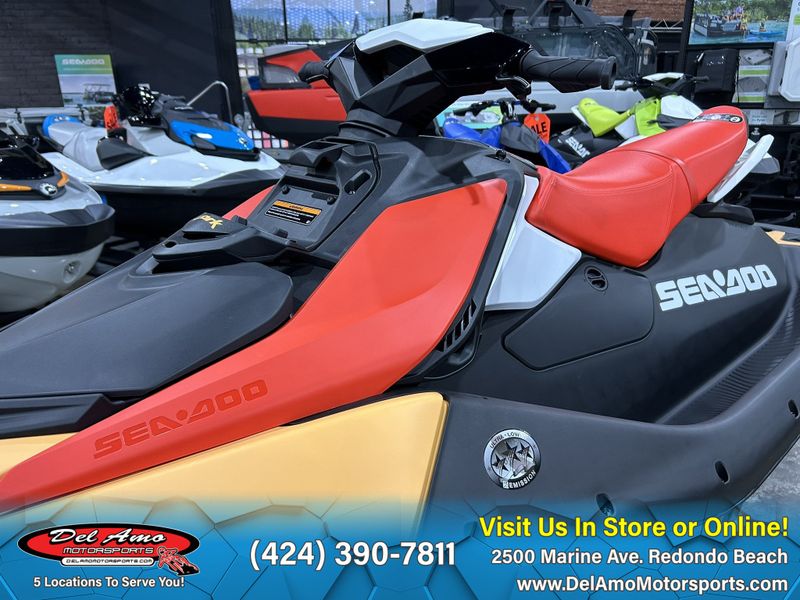 2024 Sea-Doo SPARK FOR 3 (SOUND SYSTEM) Image 14