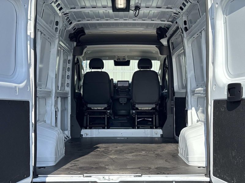 New 2026 RAM Promaster 1500 Slt Cargo Van High Roof 136' Wb