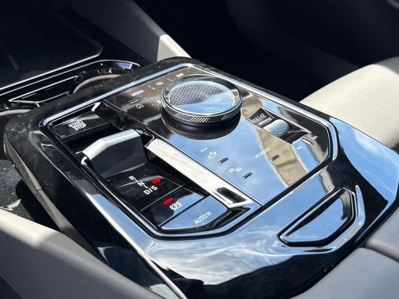 New 2027 BMW 5 Series 530iImage 24