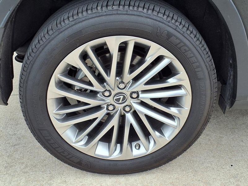 2021 Lexus RX 350Image 12