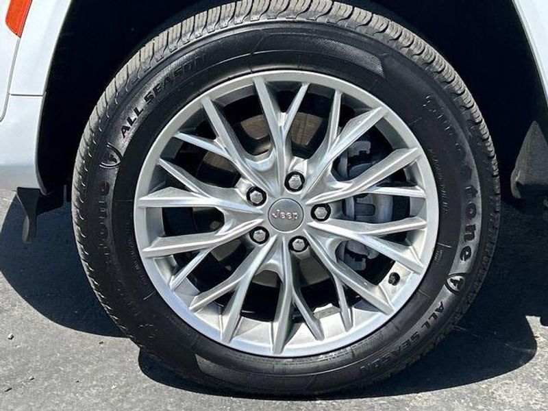 Used 2022 Jeep Grand Cherokee Summit 4xeImage 10