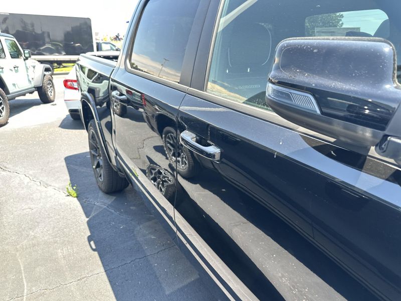 New 2025 RAM 1500 Laramie Crew Cab 4x4 5