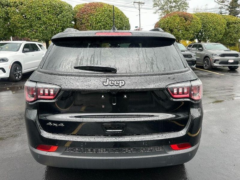 2026 Jeep Compass Limited Altitude photo 3