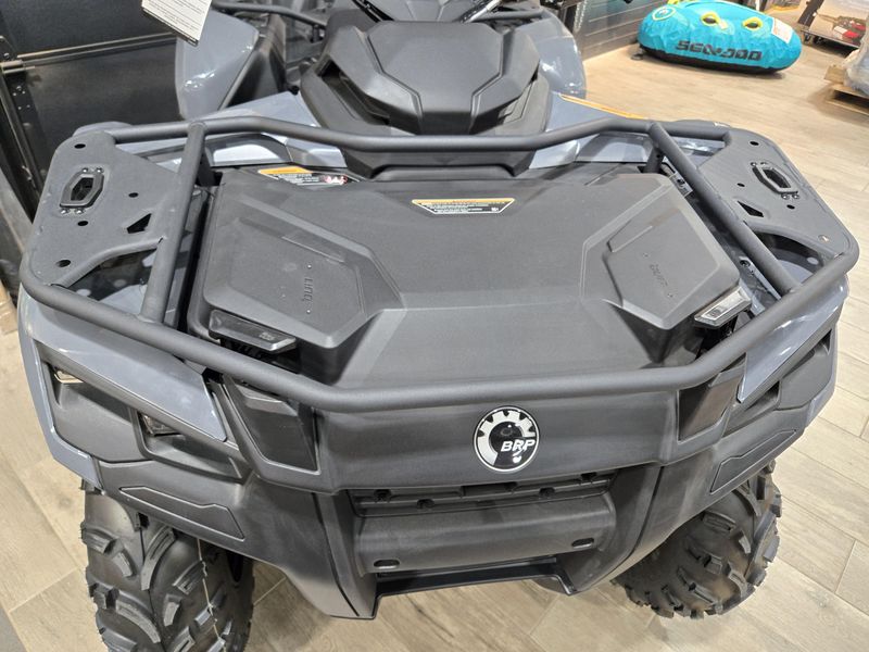 2025 Can-Am OUTLANDER 700 GRANITE GRAY Image 8