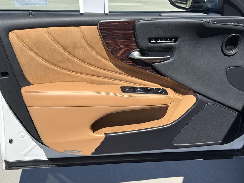 Used 2021 Lexus LS 500Image 16