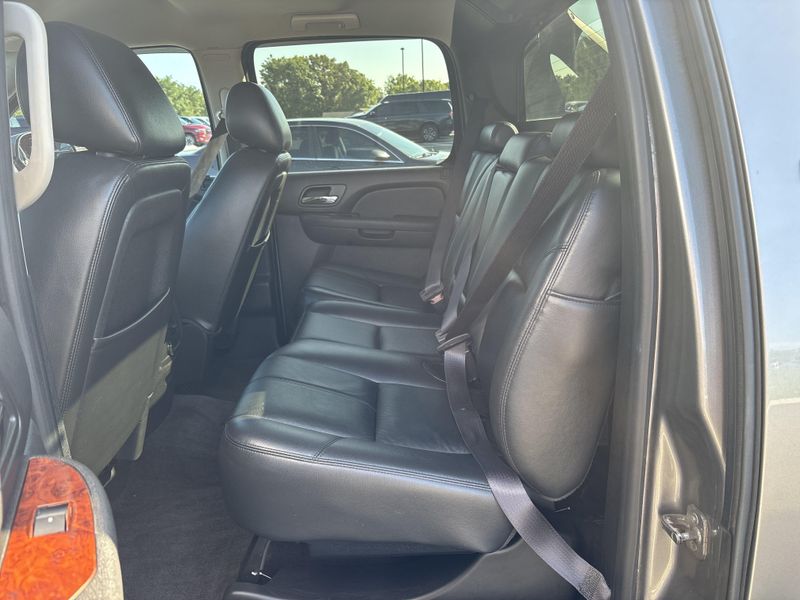 Used 2012 Chevrolet Avalanche 1500 LTImage 29