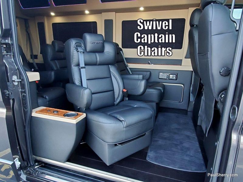New 2024 RAM Promaster 2500 Slt+ Window Van High Roof 159