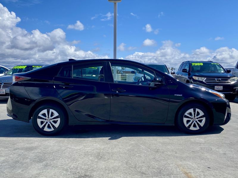 2017 Toyota Prius Image 3