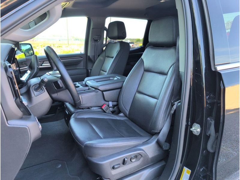 Used 2025 GMC Sierra 1500 SLTImage 11