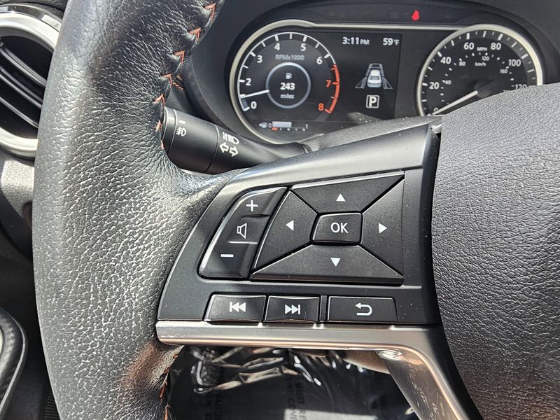 2020 Nissan Versa SRImage 20