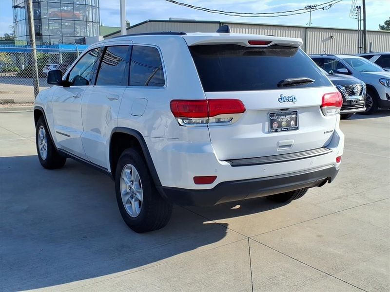 Used 2017 Jeep Grand Cherokee LaredoImage 12