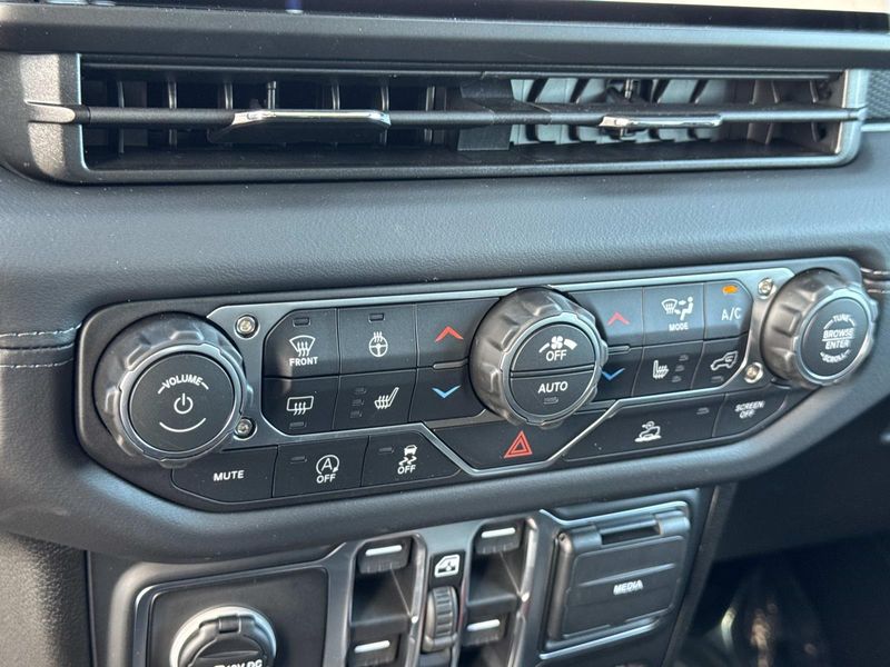 New 2026 Jeep Wrangler 4-door Rubicon