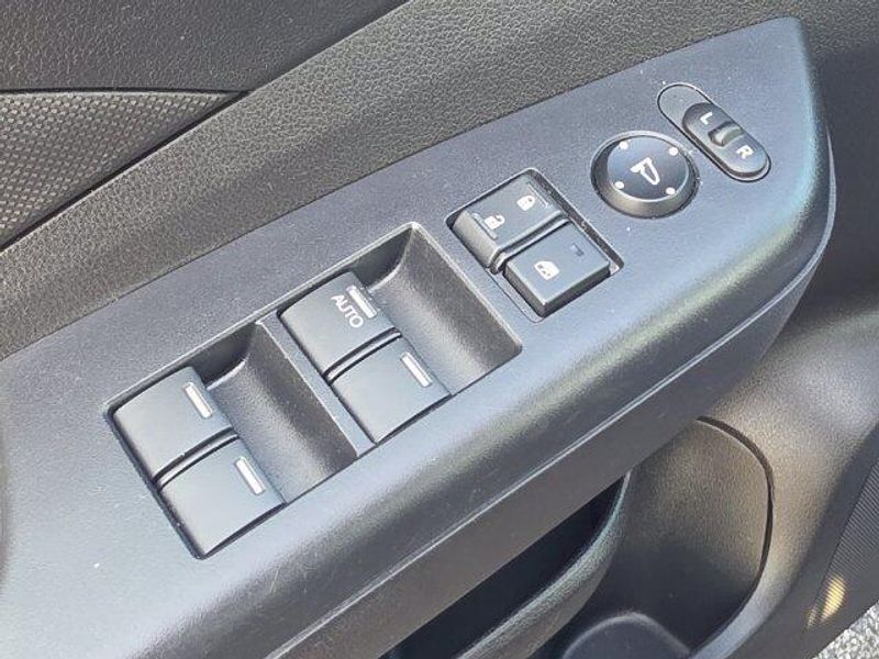 Used 2016 Honda CR-V LXImage 20