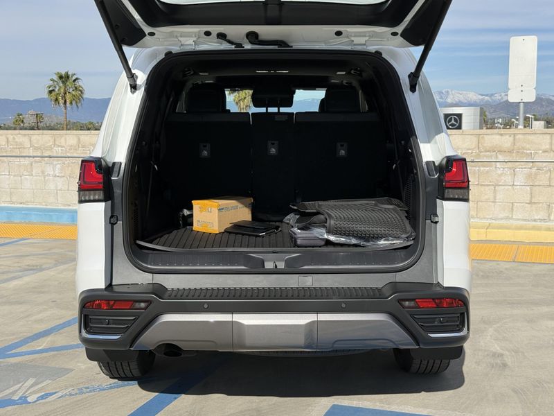 New 2026 Lexus LX 600 LuxuryImage 13